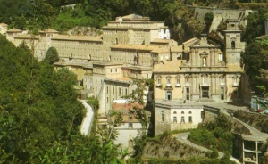badia ss trinita cava monasterobenedettino1